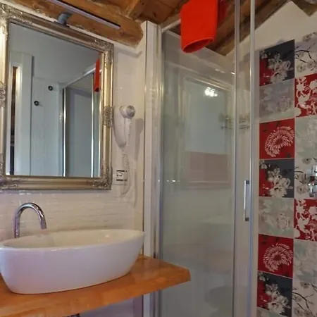 Barbara's Bed & Breakfast 4*